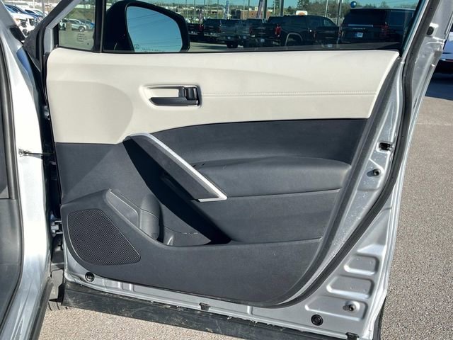 Used 2026 Toyota Corolla Cross L image 22
