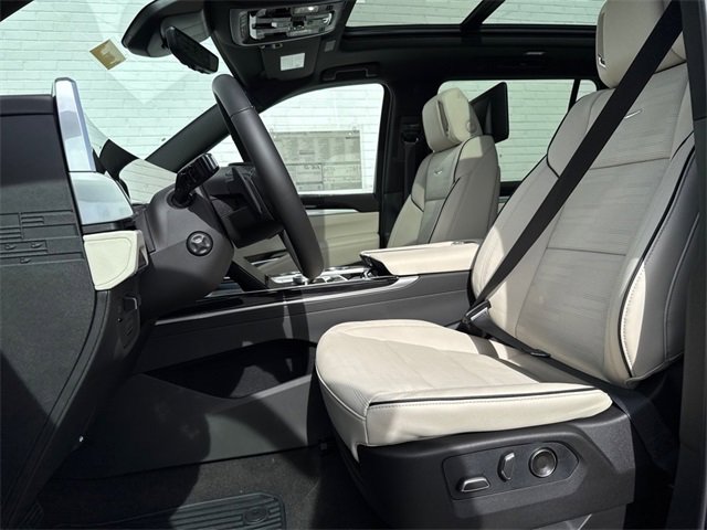 New 2026 Cadillac Escalade ESV Sport w/ LPO, ONYX Package image 10