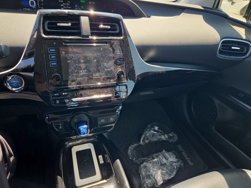 Certified 2016 Toyota Prius Three Touring FWD image 15