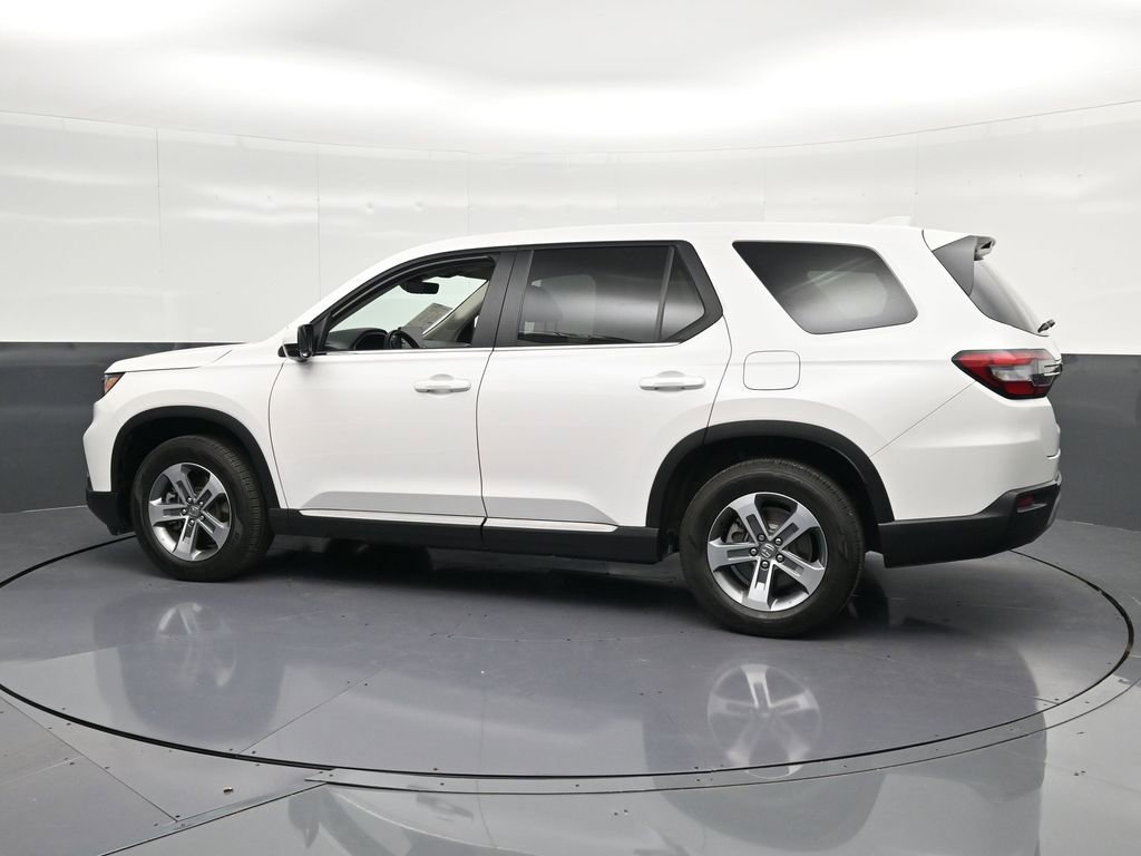 Used 2025 Honda Pilot EX-L image 8