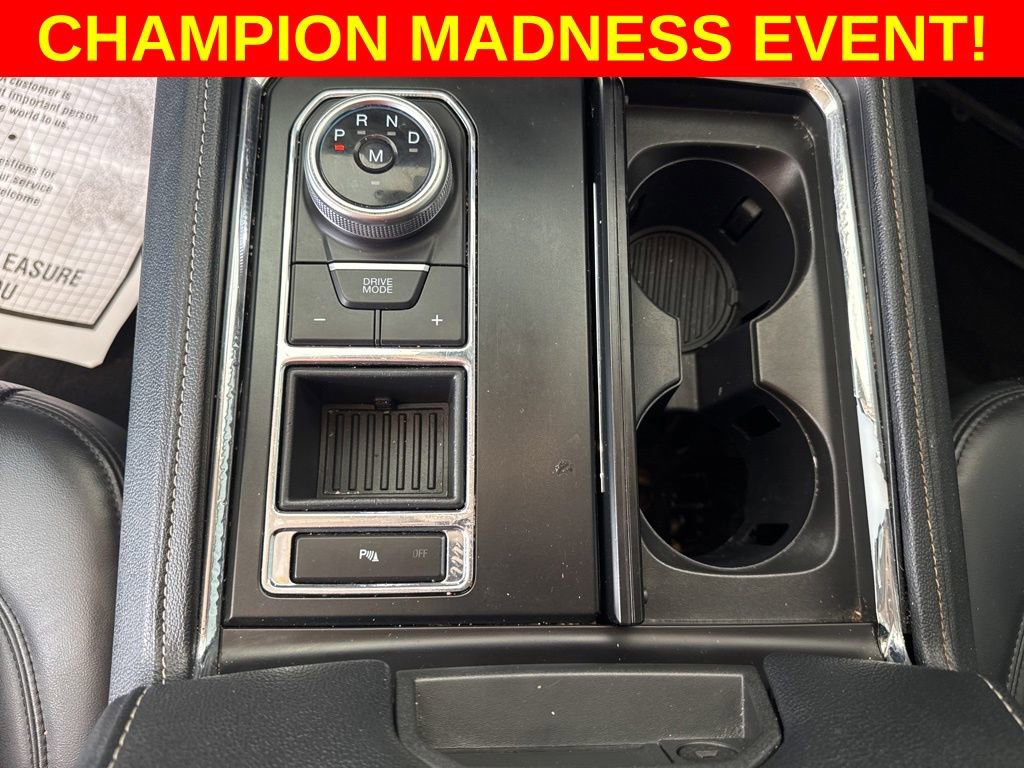 Used 2022 Ford Expedition Max XLT image 16