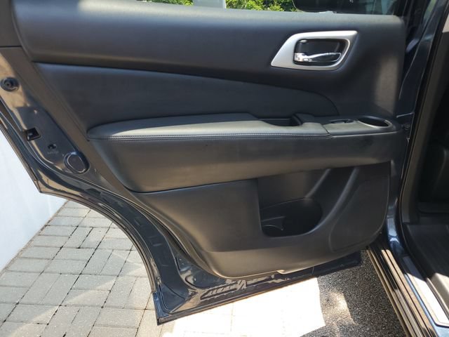 Used 2013 Nissan Pathfinder SL w/ Cargo Pkg FWD image 37