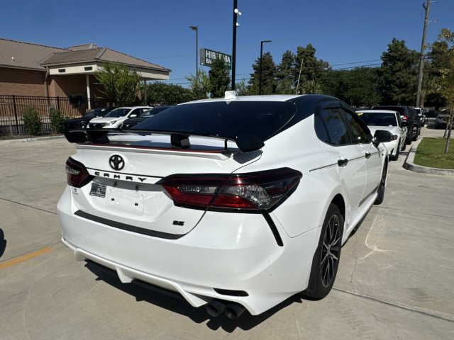 Used 2021 Toyota Camry SE w/ Convenience Package FWD image 7