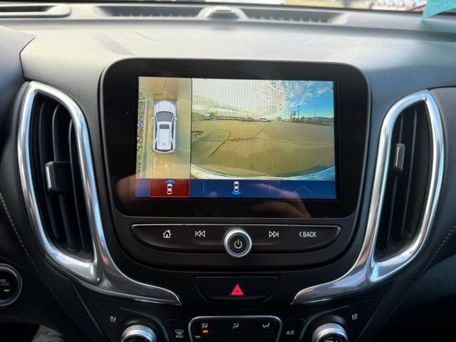 Used 2018 Chevrolet Equinox Premier image 16