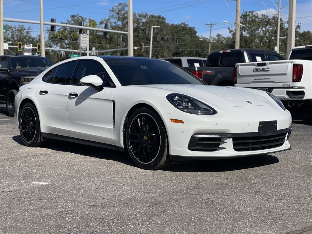 Used 2018 Porsche Panamera 4 image 18