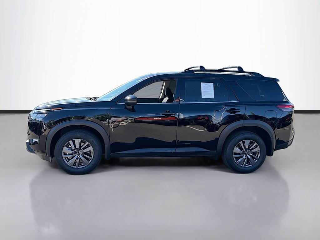 Used 2025 Nissan Pathfinder SV AWD/4WD image 8