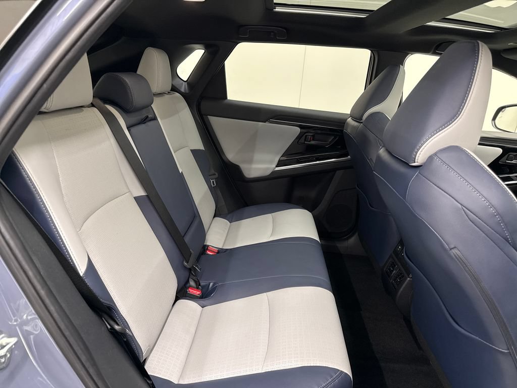 Certified 2023 Subaru Solterra AWD image 26