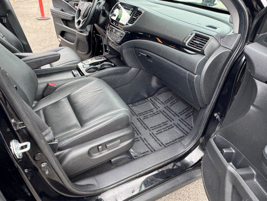 Used 2022 Honda Pilot Touring image 23