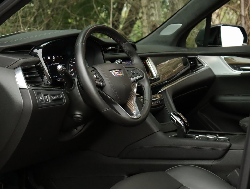 Certified 2024 Cadillac XT6 Premium Luxury w/ Platinum Package image 10