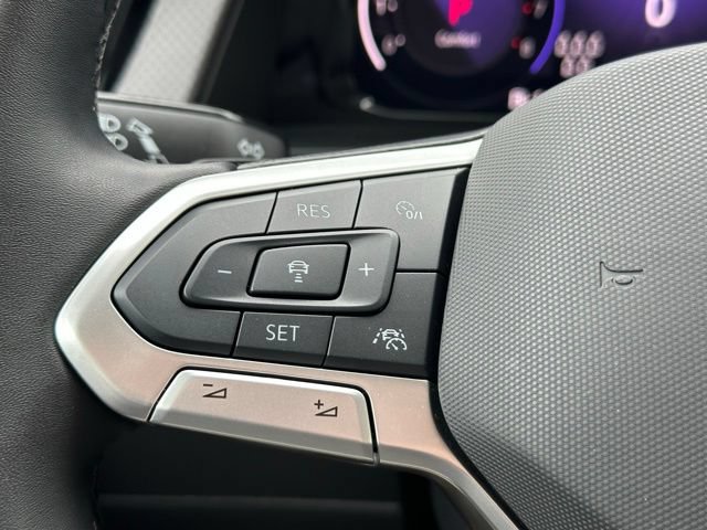 Certified 2025 Volkswagen Atlas Peak Edition SE AWD/4WD image 16