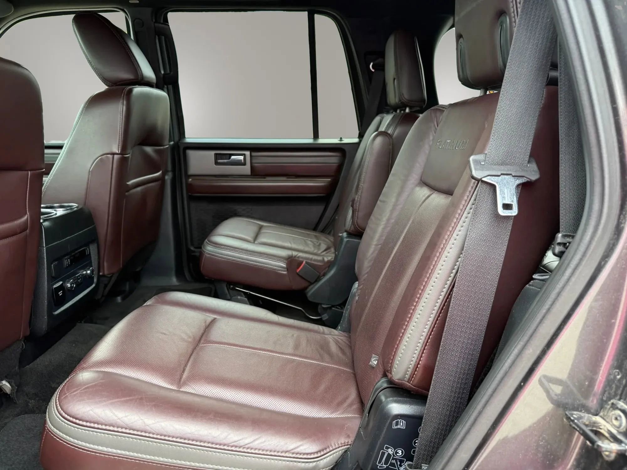 Used 2017 Ford Expedition Platinum AWD/4WD image 21