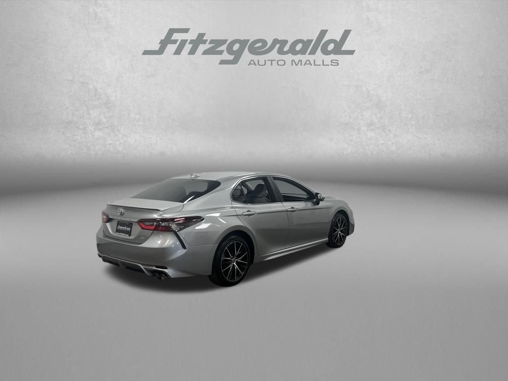 Used 2024 Toyota Camry SE FWD image 7
