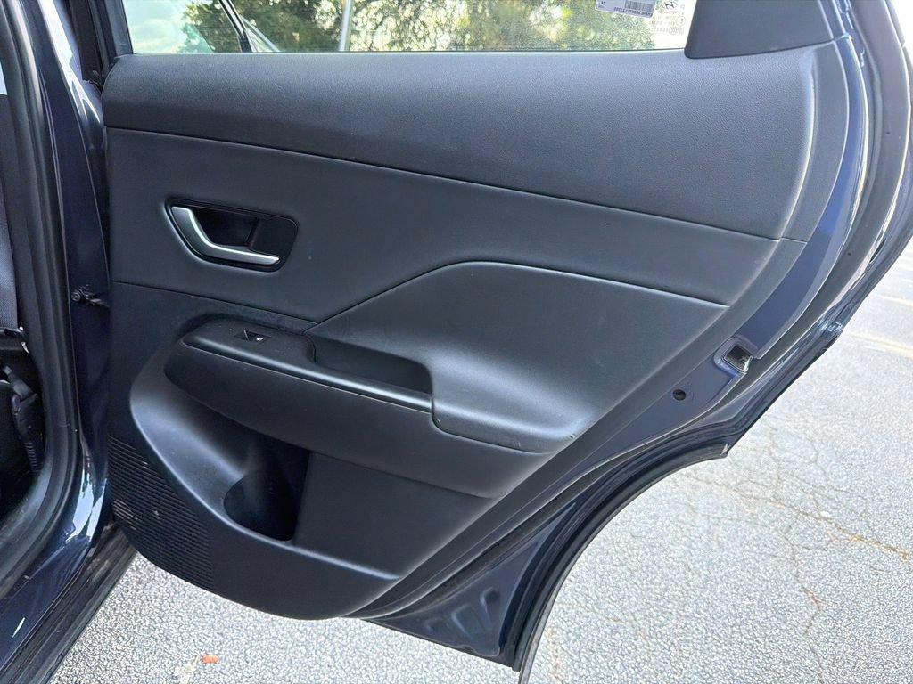 Used 2024 Hyundai Kona Limited FWD image 16