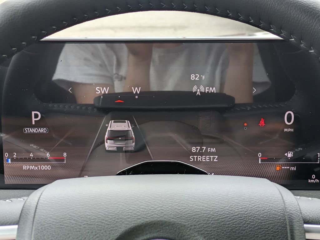 New 2025 Nissan Armada SL w/ Captain's Chari Seat Package image 27