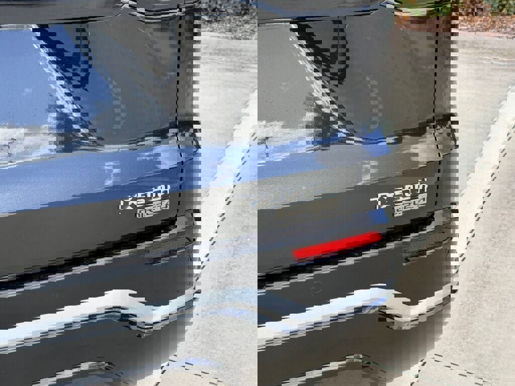 Used 2024 Lexus TX 500h TX 500h F SPORT Premium image 11