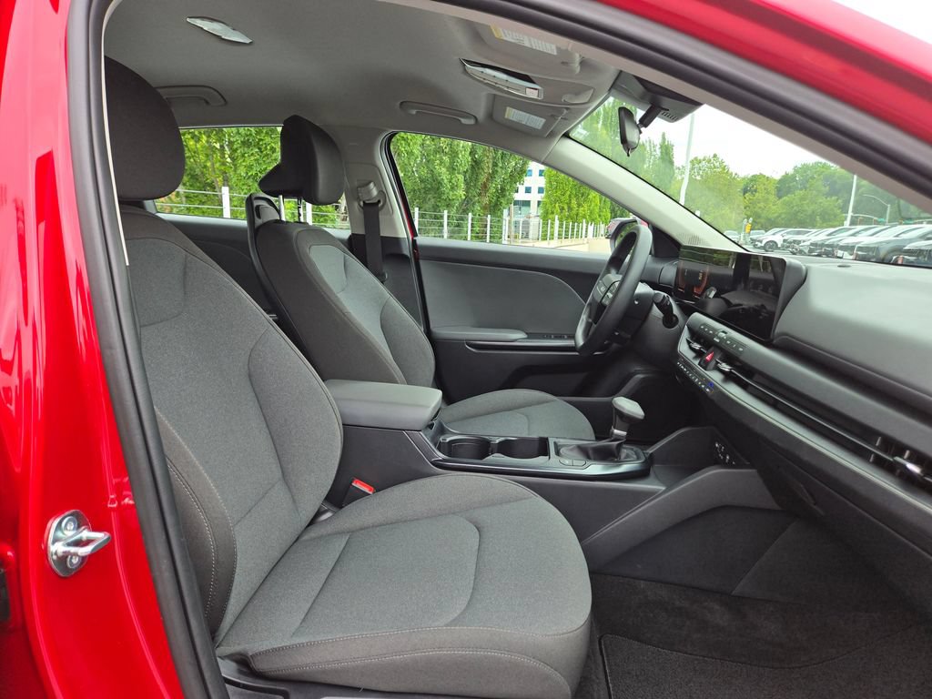 Certified 2025 Kia K4 FWD image 11