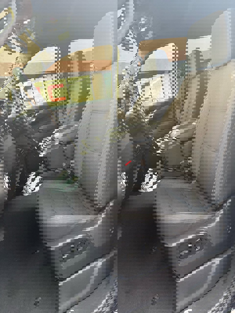 Used 2023 GMC Sierra 1500 SLE w/ Preferred Package image 11