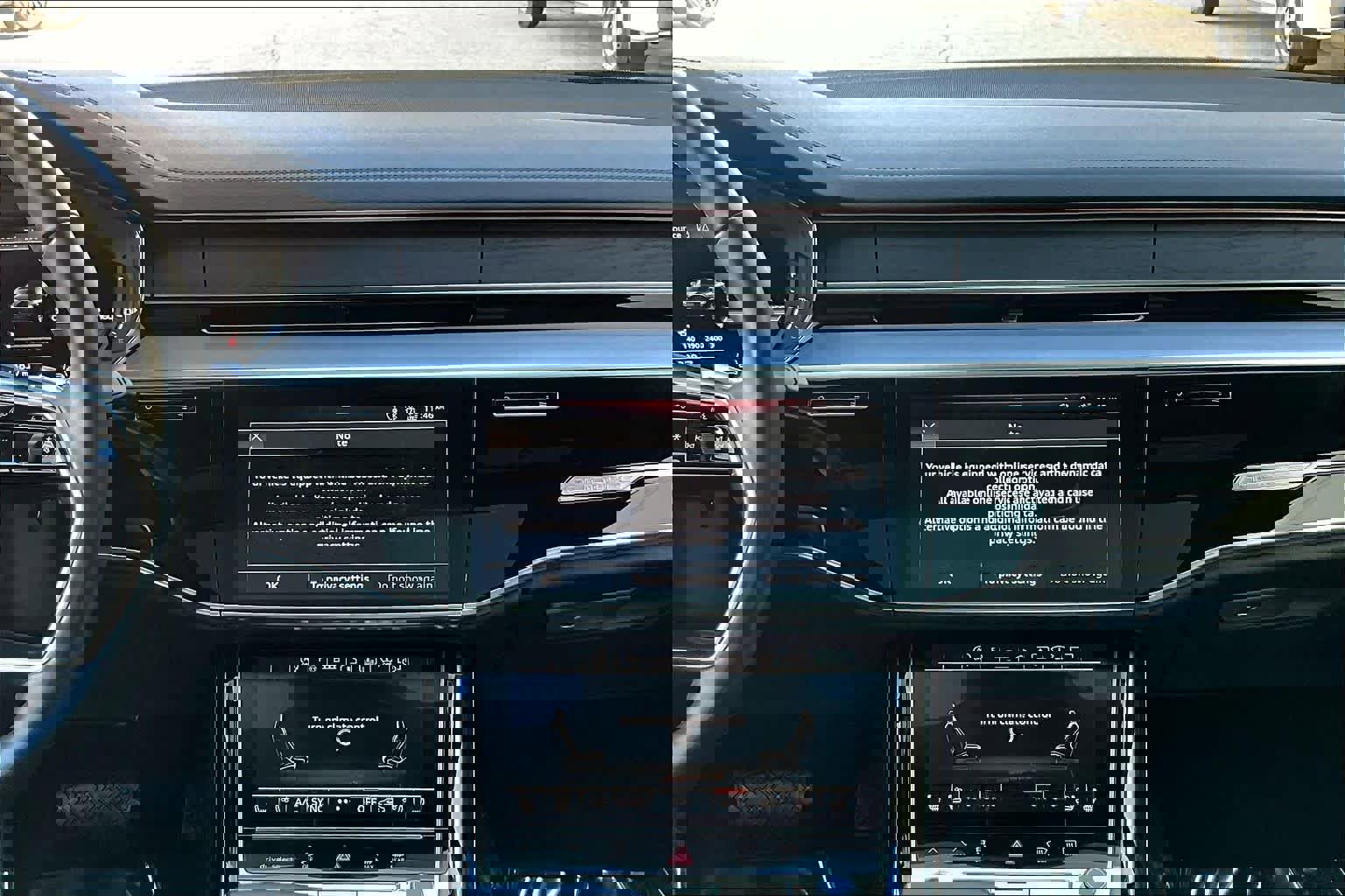 Used 2023 Audi A8 L 3.0T image 6