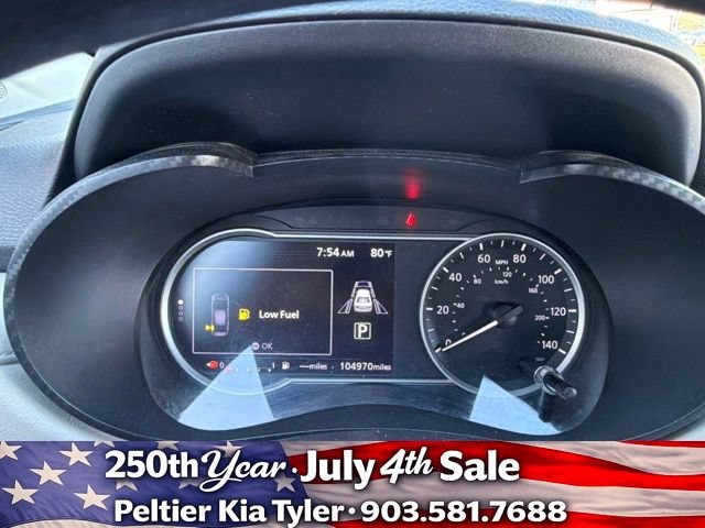 Used 2022 Nissan Versa SV FWD image 15