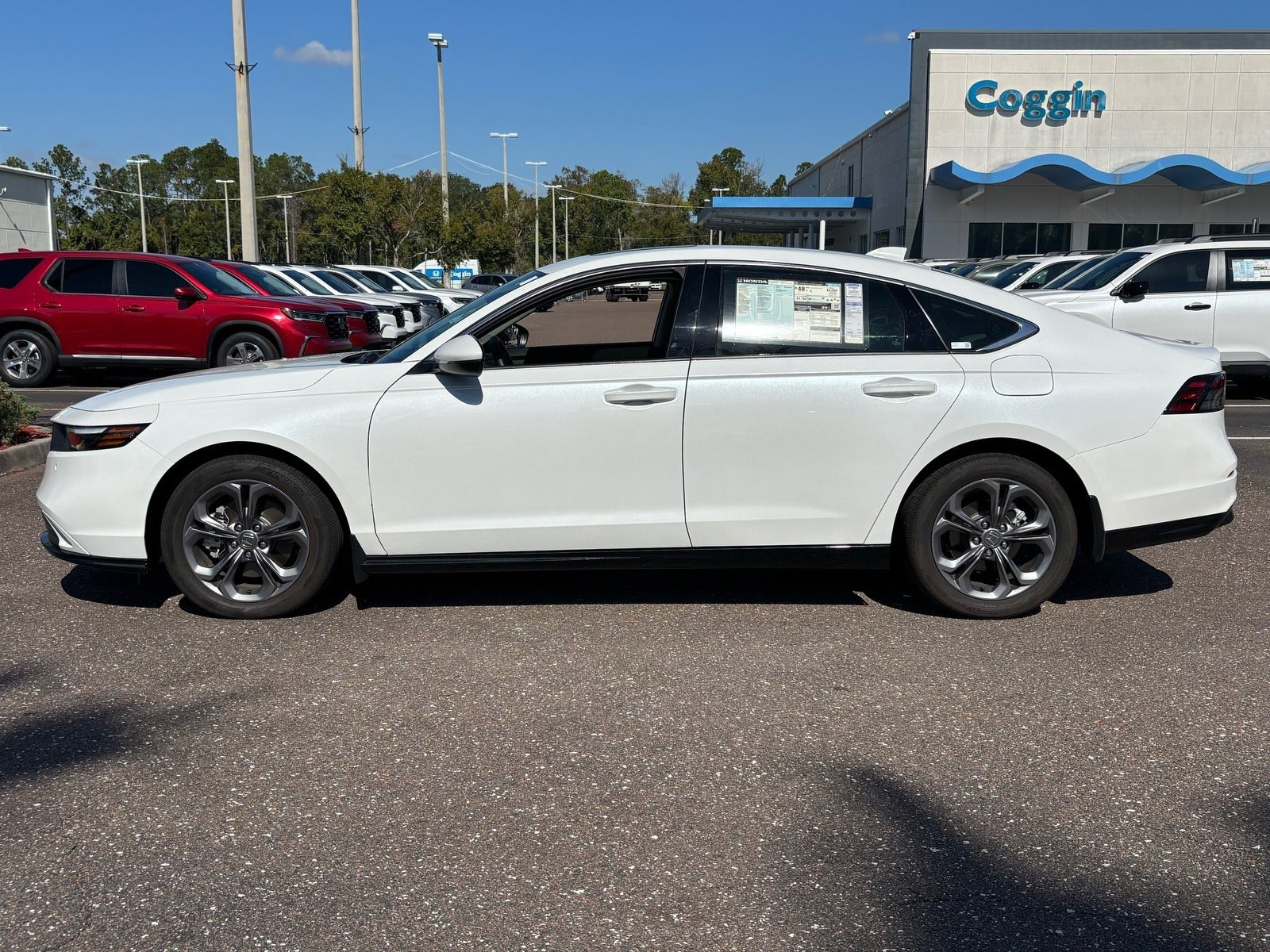 Certified 2025 Honda Accord EX-L image 2