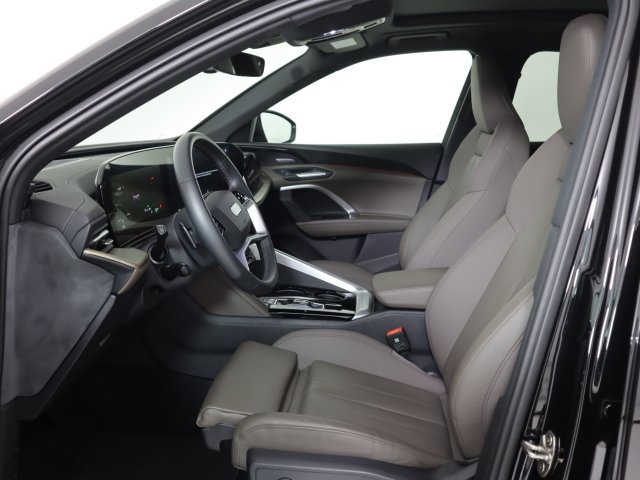 Certified 2025 Audi Q5 Premium Plus w/ Premium Plus AWD/4WD image 12