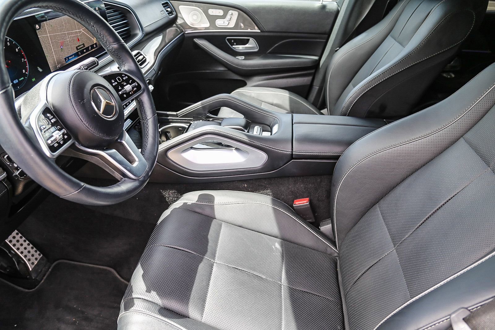 Used 2023 Mercedes-Benz GLS 580 4MATIC image 5