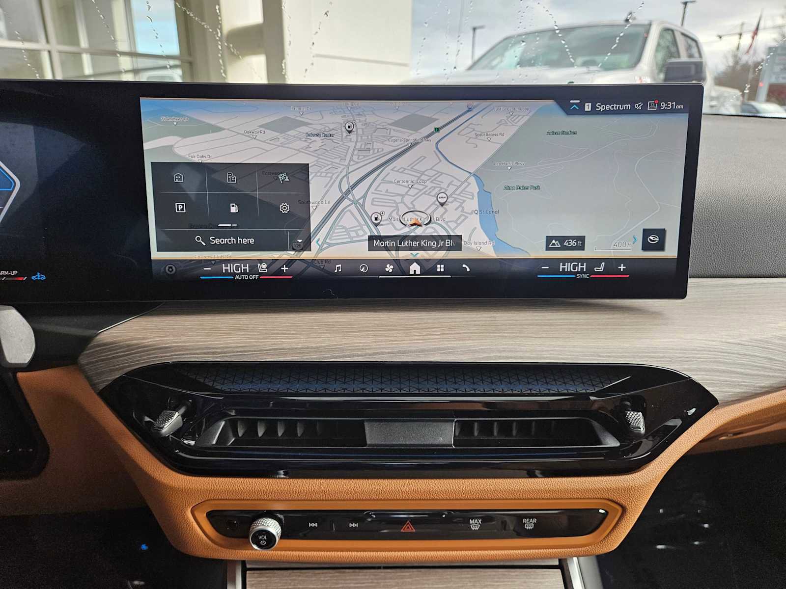 Used 2025 BMW 330i xDrive Sedan w/ Convenience Package image 30