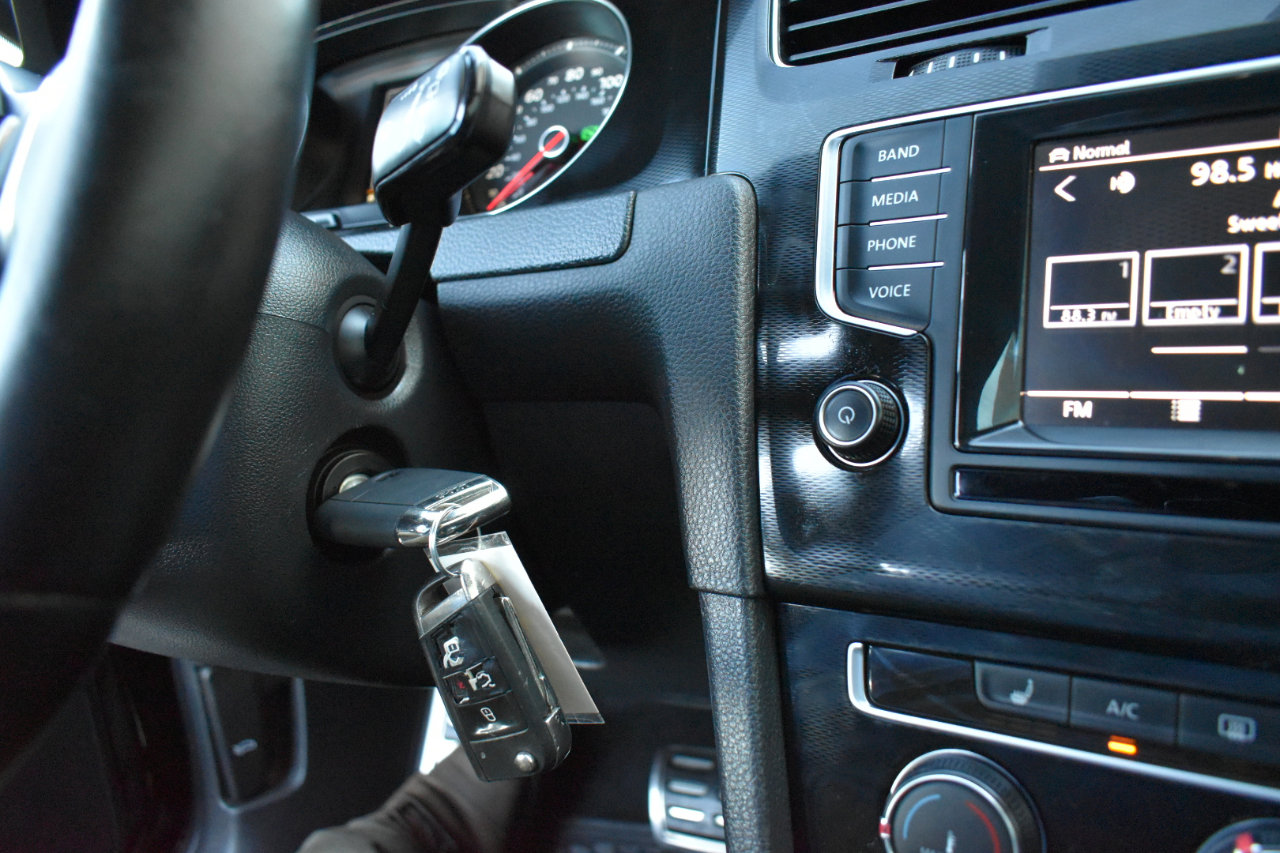 Used 2015 Volkswagen GTI S image 36