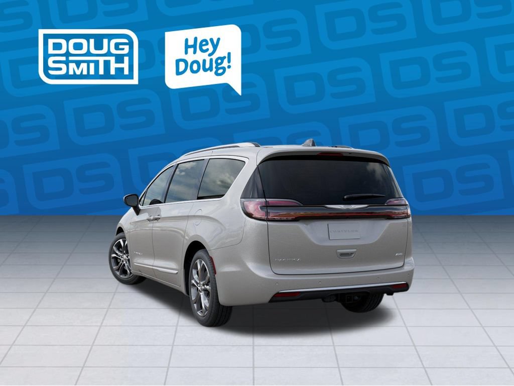 New 2026 Chrysler Pacifica Pinnacle w/ Trailer Tow Group AWD/4WD image 3