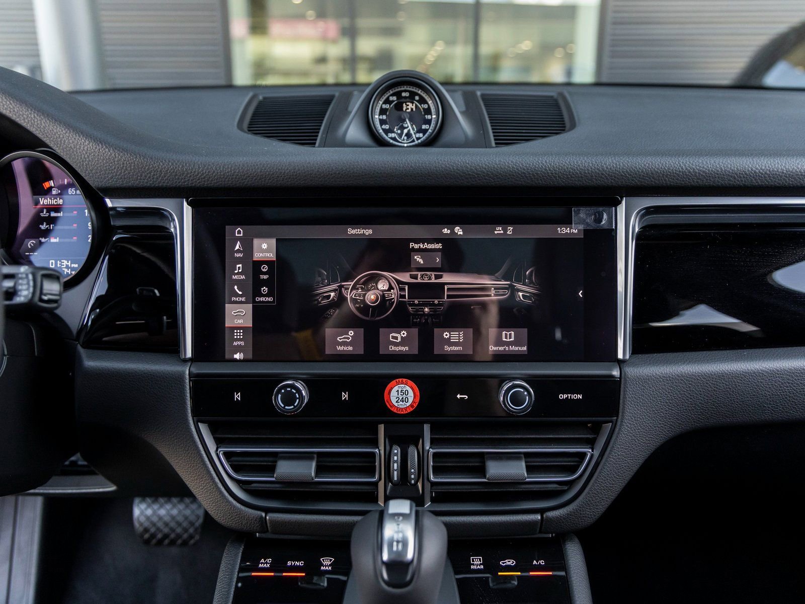 Certified 2025 Porsche Macan S image 30