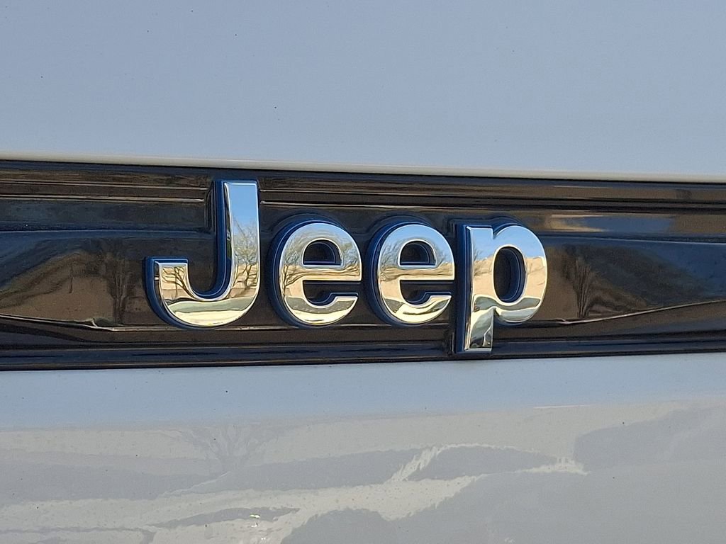 Used 2024 Jeep Grand Cherokee Limited 4xe image 32