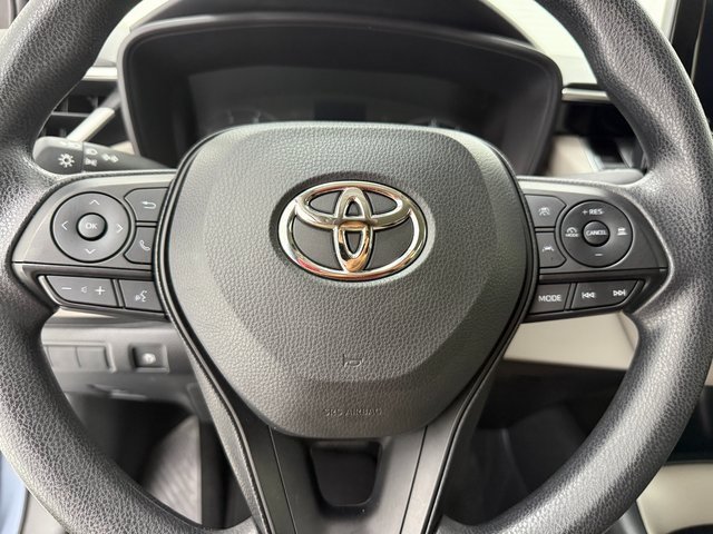 Used 2025 Toyota Corolla LE image 9