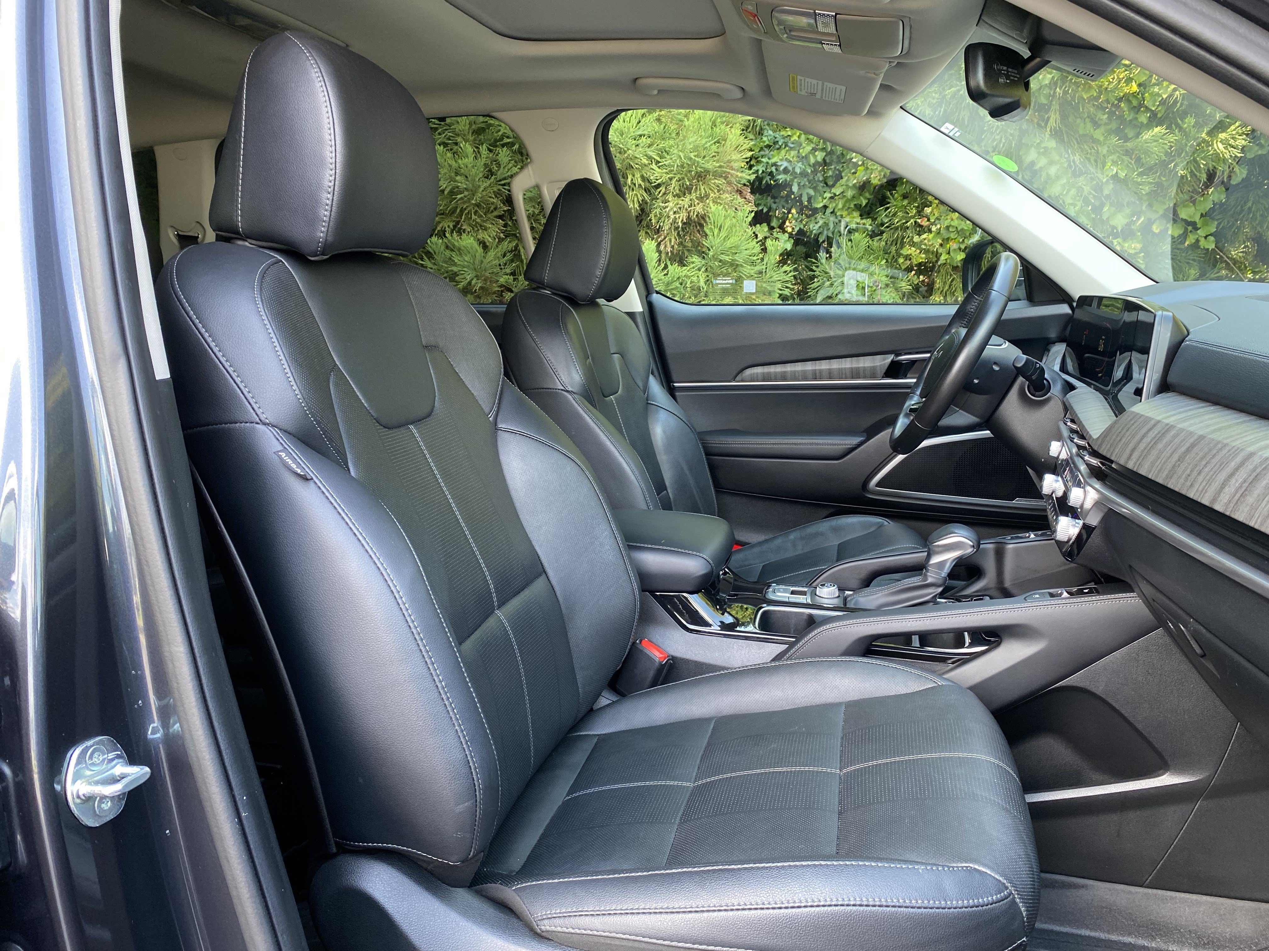 Used 2024 Kia Telluride EX w/ EX Captain's Chair Package FWD image 34