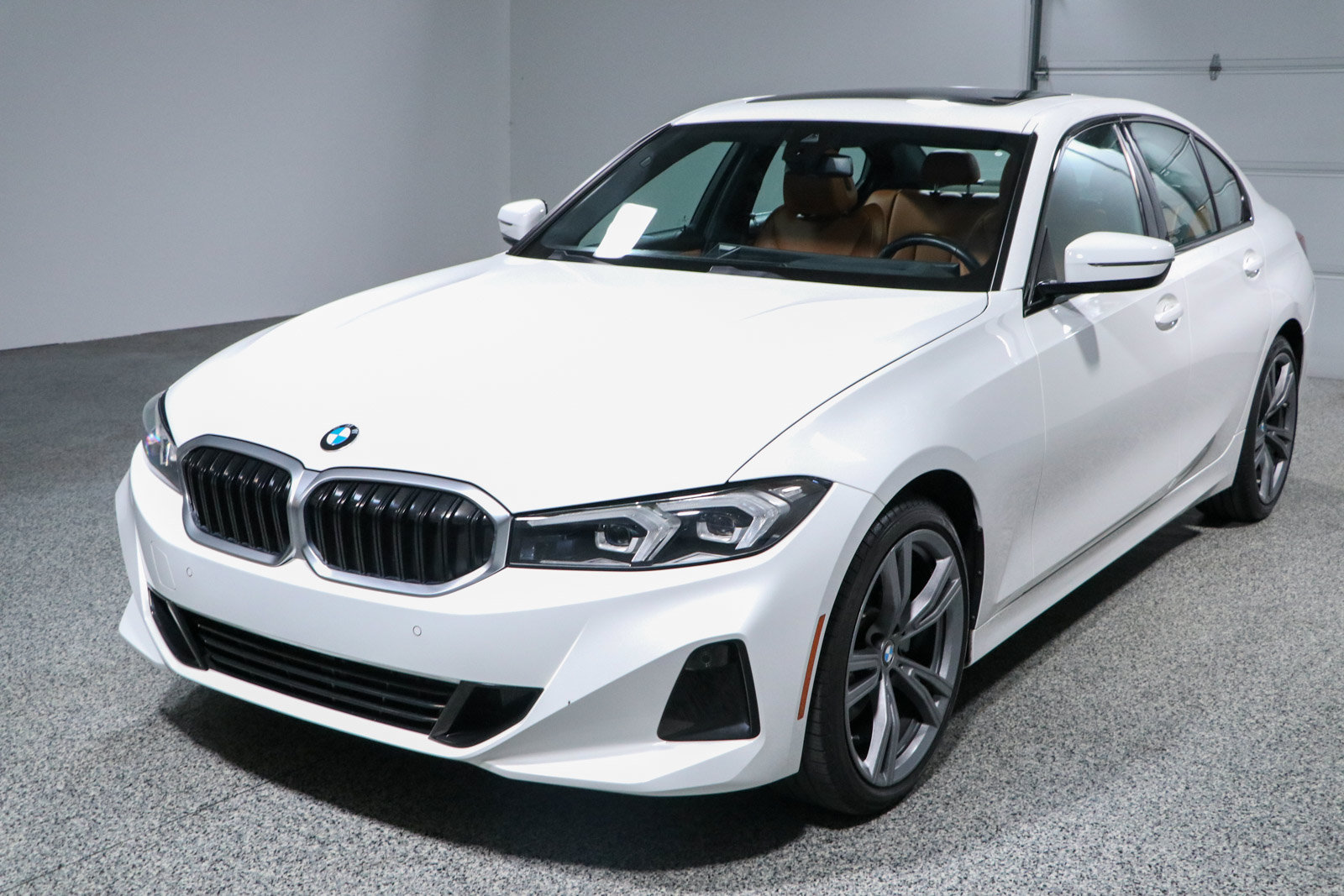Used 2023 BMW 330i Sedan w/ Premium Package RWD image 29