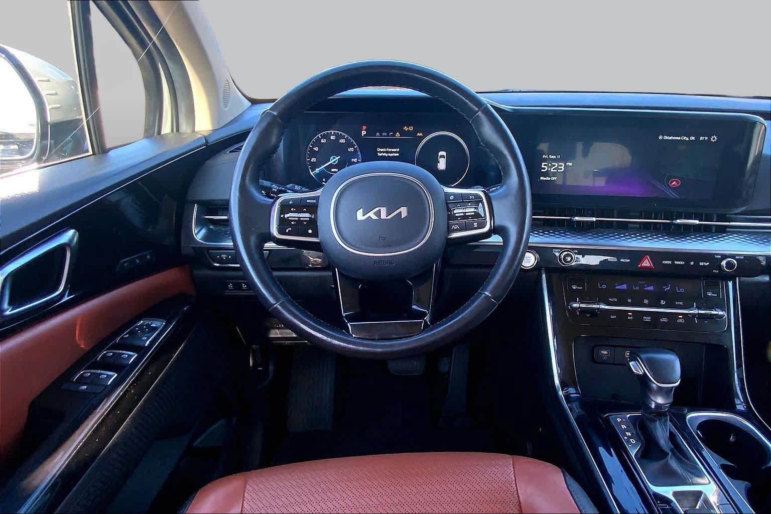 Used 2024 Kia Carnival SX Prestige FWD image 6