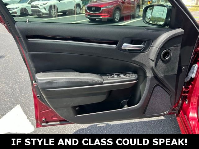Used 2023 Chrysler 300 Touring w/ Sport Appearance Package RWD image 12