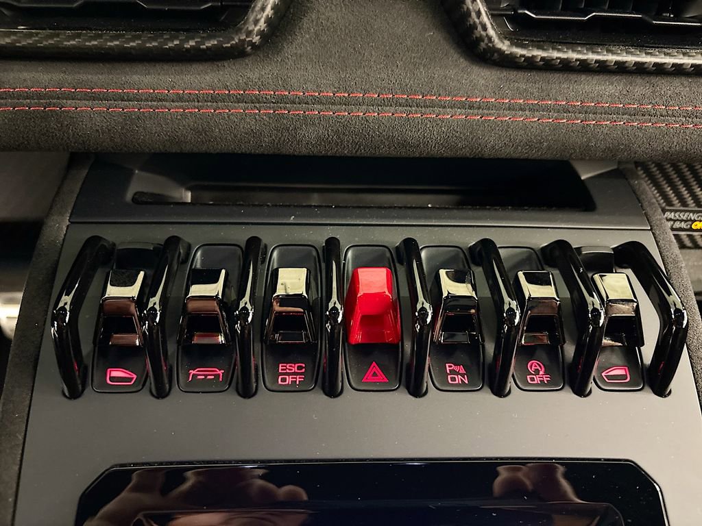 Used 2023 Lamborghini Huracan Sterrato image 22