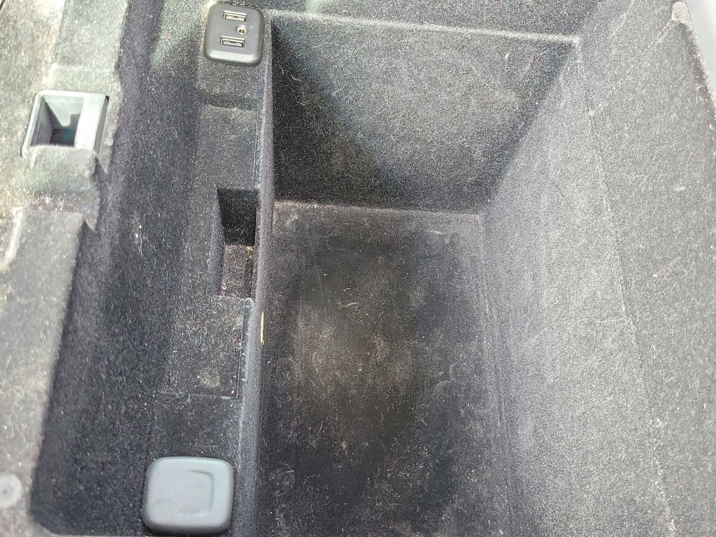 Used 2017 Cadillac Escalade ESV Premium Luxury image 21