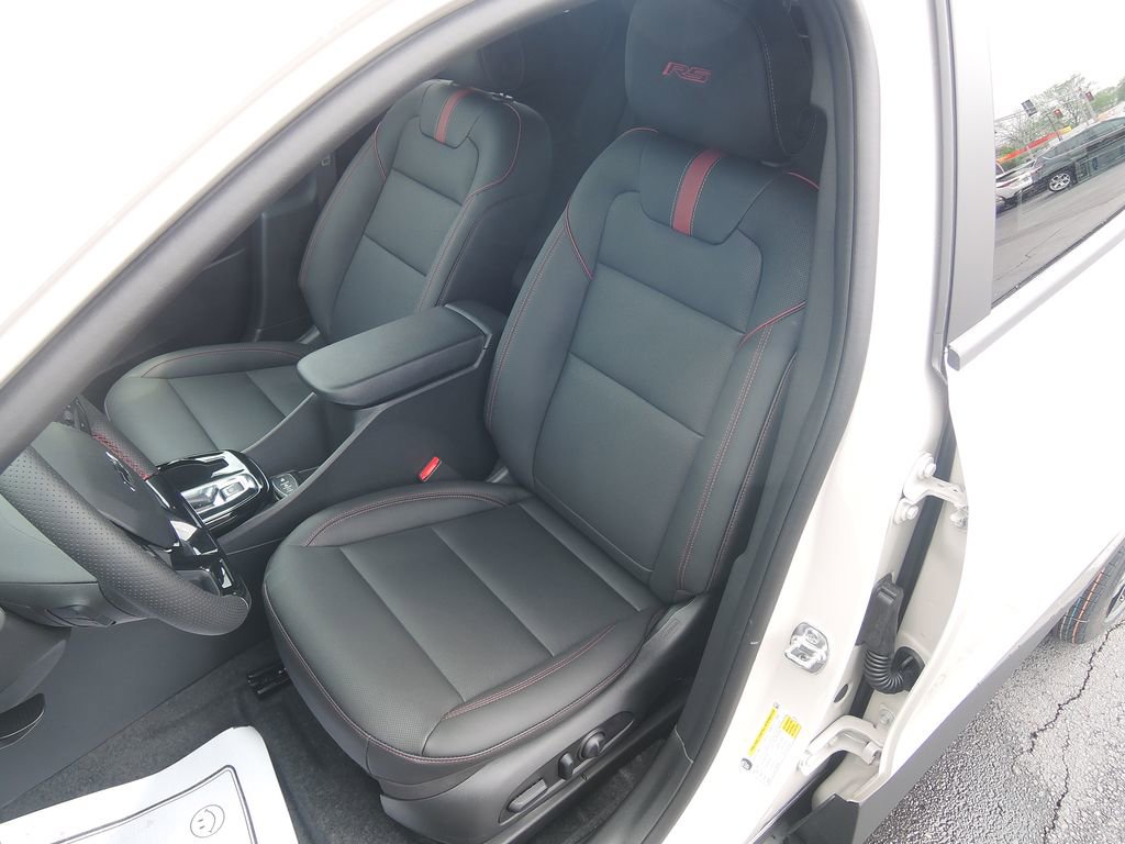 New 2026 Chevrolet Trax RS w/ Driver Confidence Package FWD image 5