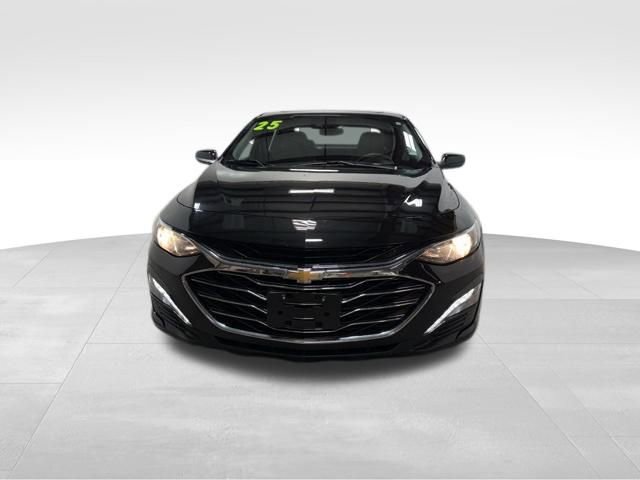 Used 2024 Chevrolet Malibu LT image 3