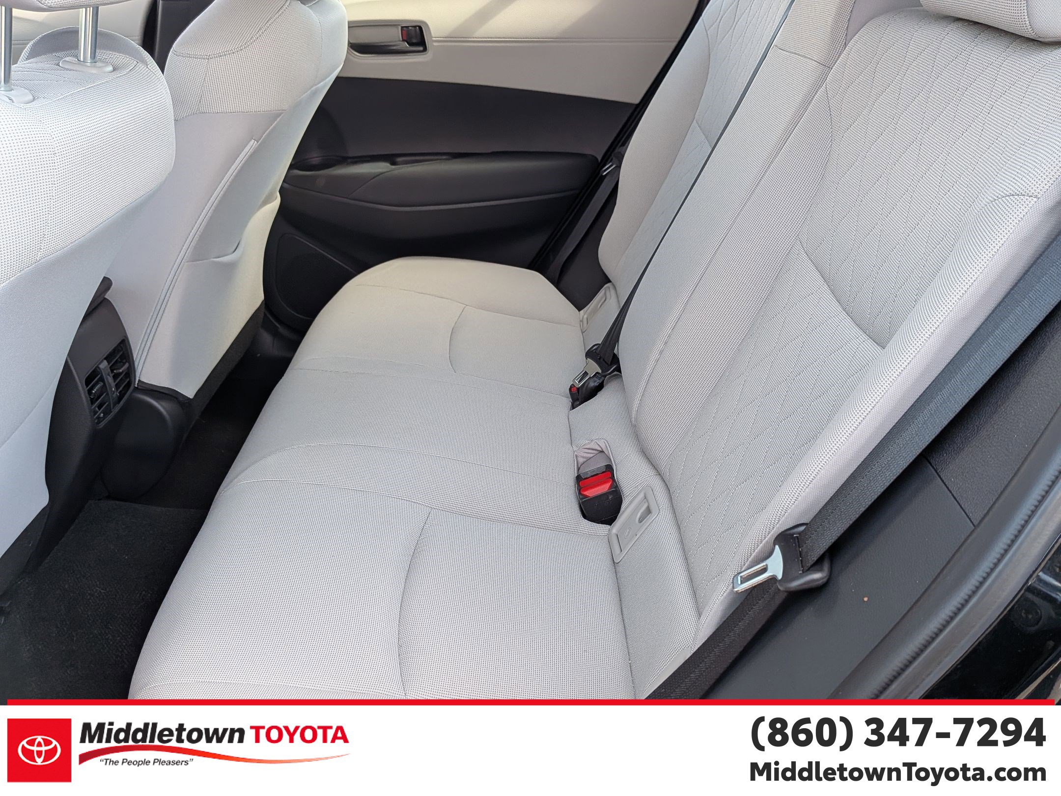 Used 2023 Toyota Corolla Cross L image 34