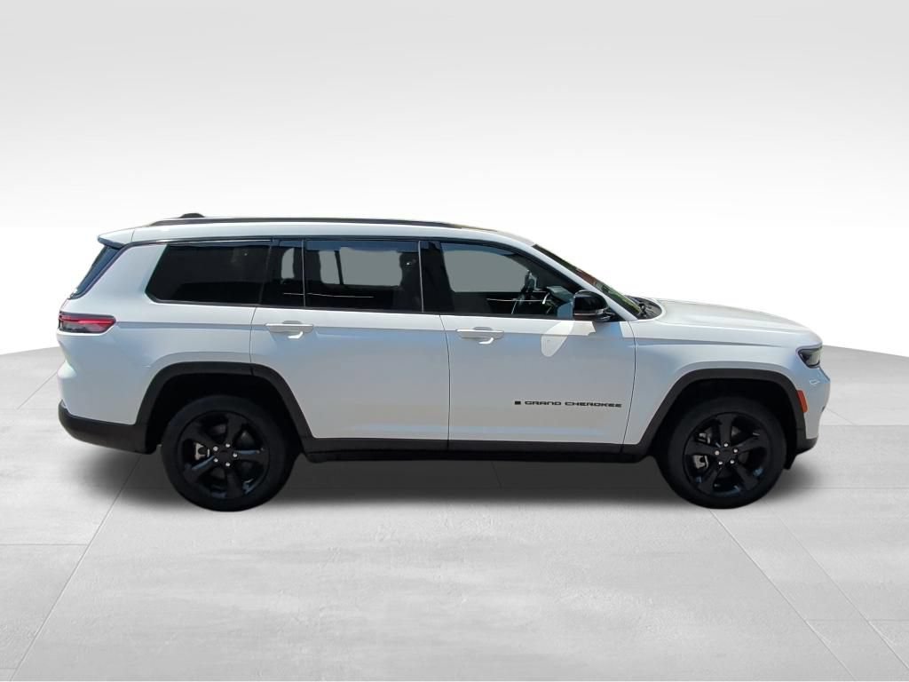 Used 2023 Jeep Grand Cherokee L Laredo AWD/4WD image 6