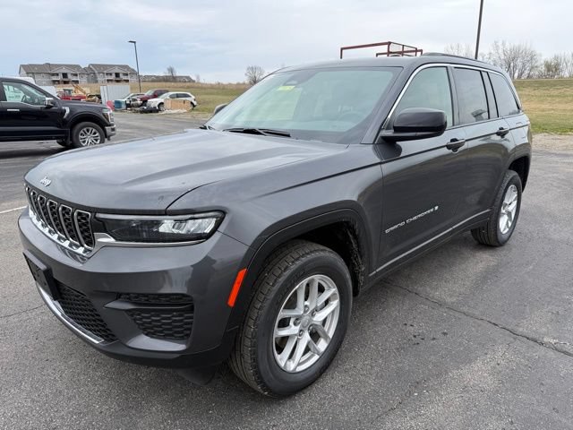 New 2026 Jeep Grand Cherokee Laredo X AWD/4WD image 1