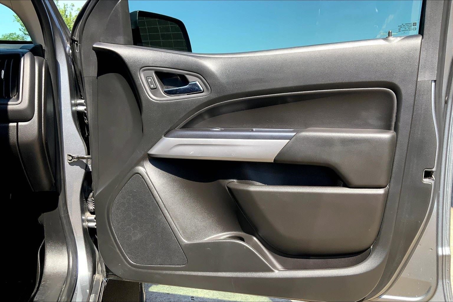 Used 2019 Chevrolet Colorado ZR2 AWD/4WD image 25