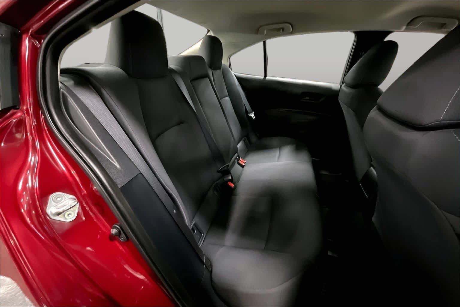 Used 2022 Toyota Corolla LE FWD image 19