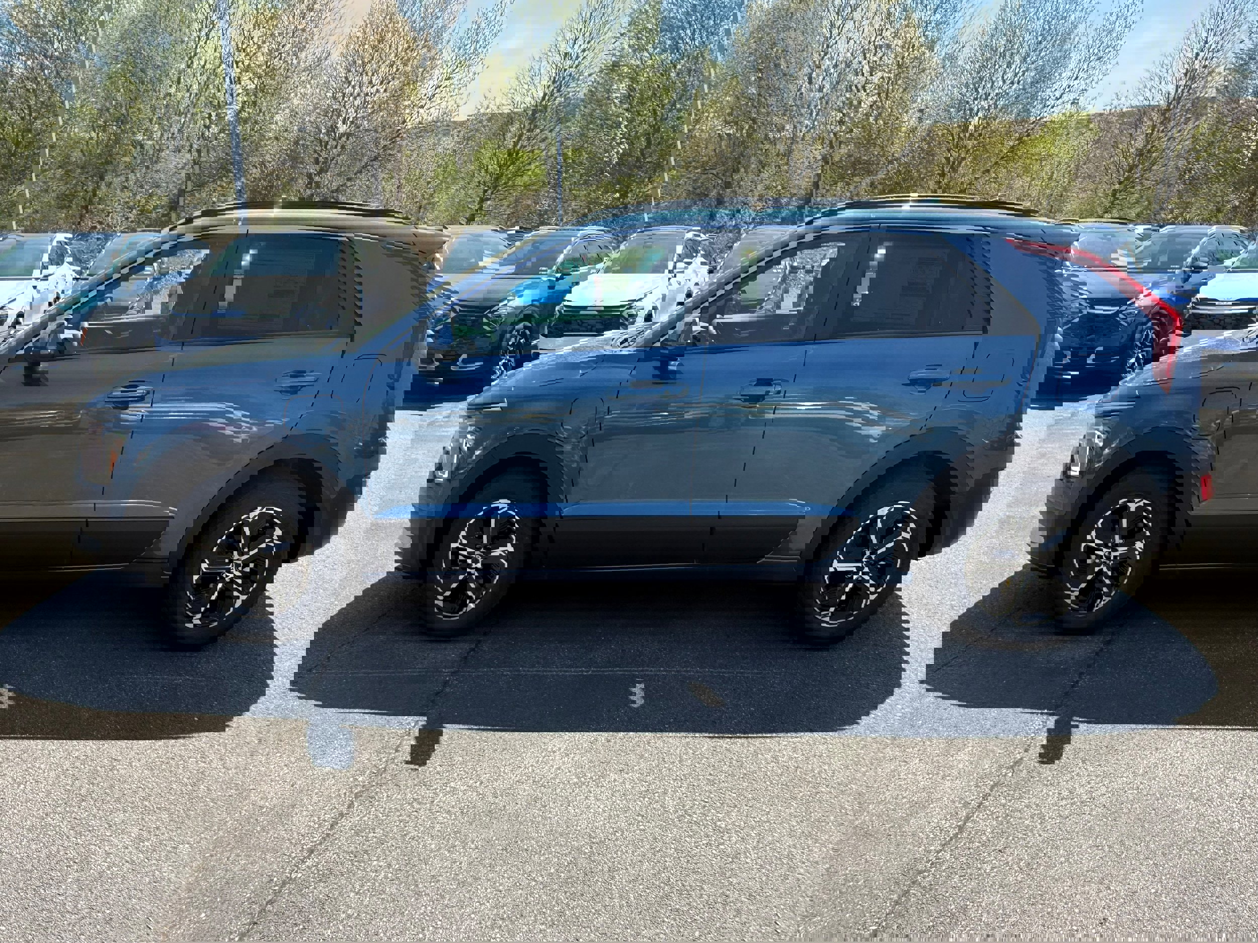 New 2025 Kia Niro EX w/ EX Cold Weather Package image 8