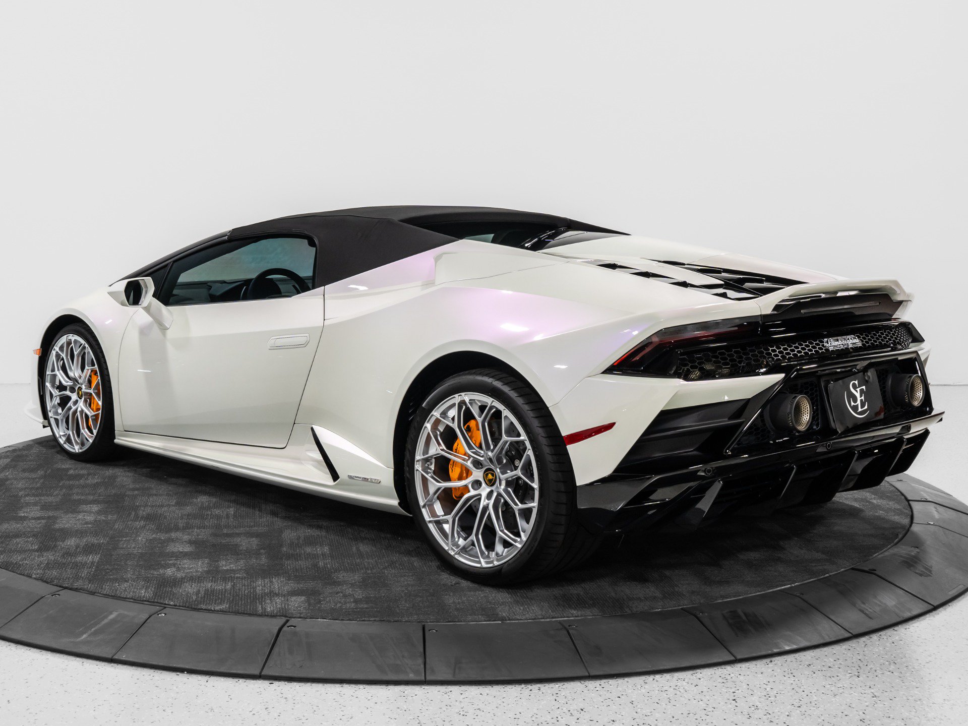 Used 2024 Lamborghini Huracan EVO AWD/4WD image 17