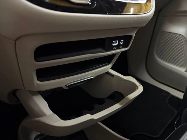 Used 2018 Chrysler Pacifica Touring-L FWD image 45