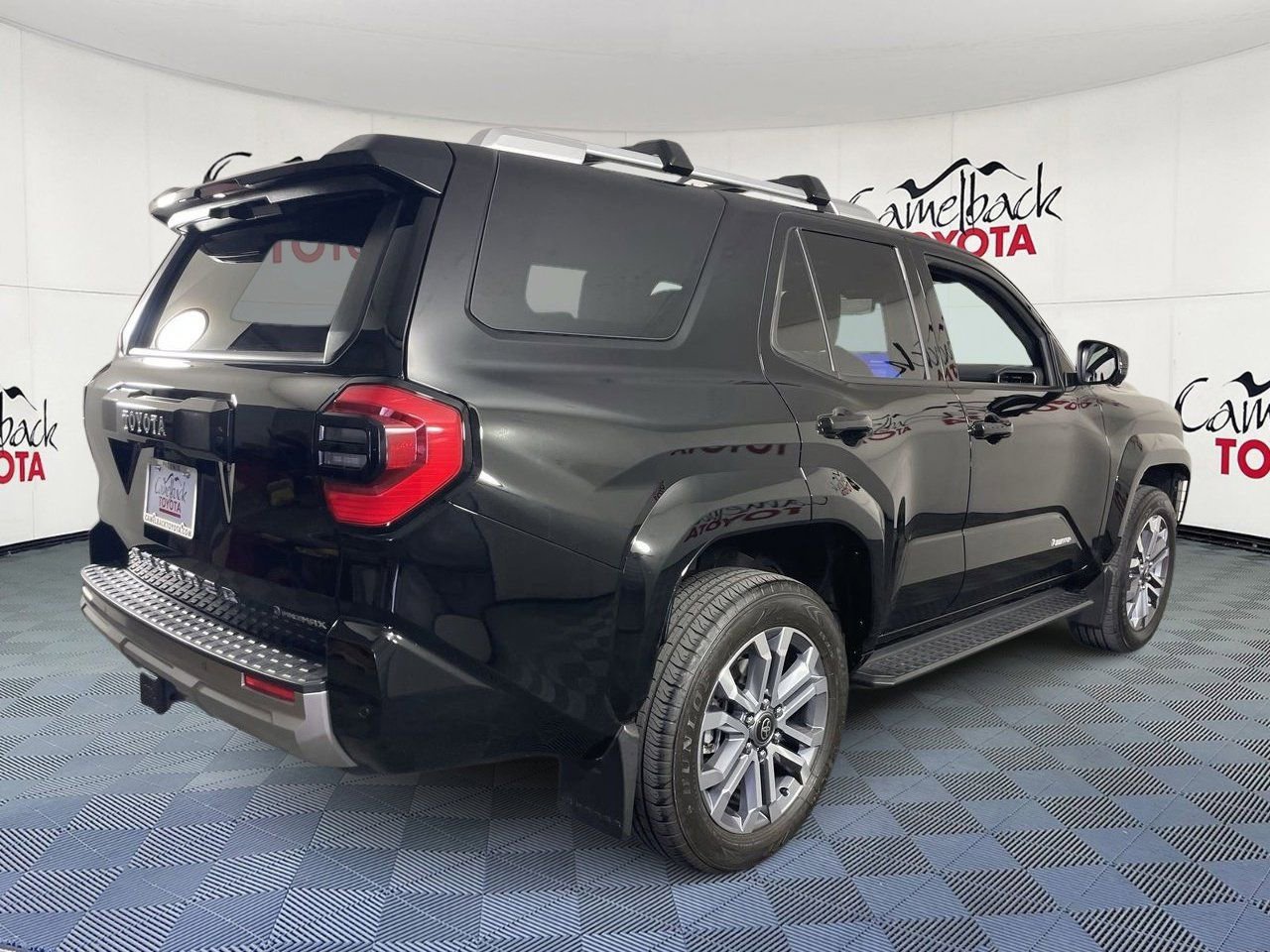 Used 2025 Toyota 4Runner Limited w/ Tow Technology Package AWD/4WD image 7