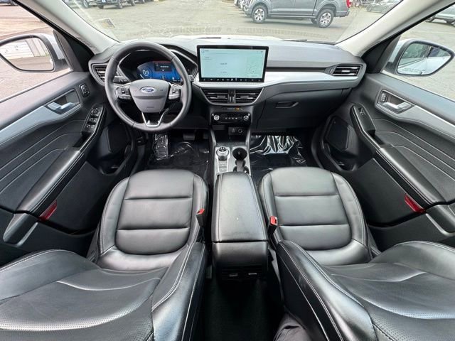 Used 2025 Ford Escape Platinum AWD/4WD image 18